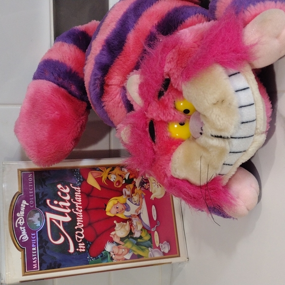 Disney Alice in Wonderland VCR Vintage Cheshire Cat - Picture 1 of 3